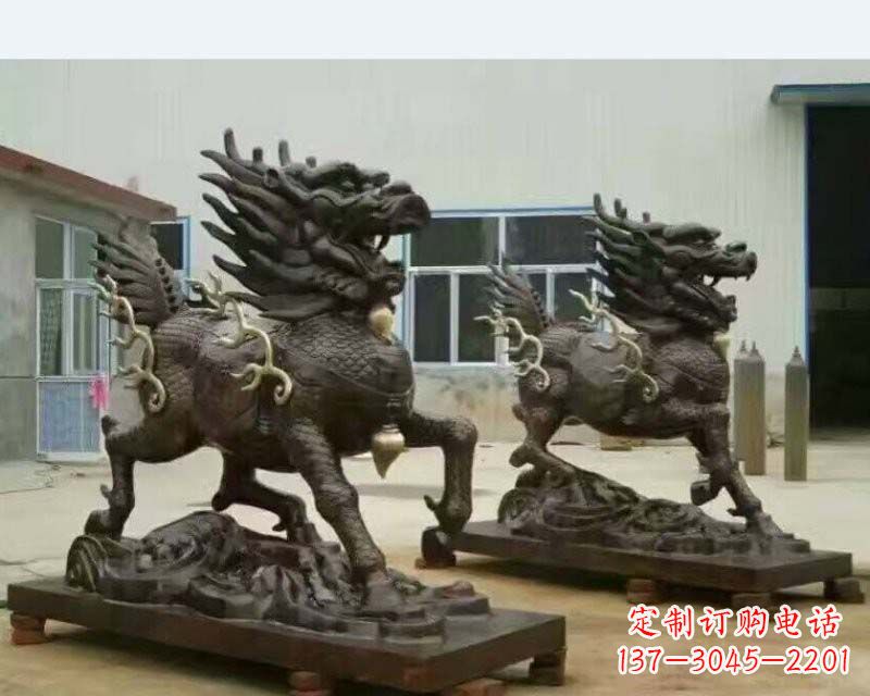 开封铸铜踏浪麒麟雕塑