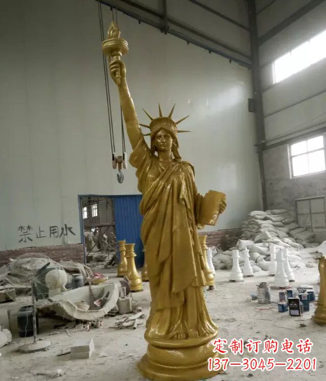 开封自由女神玻璃钢仿铜人物雕塑