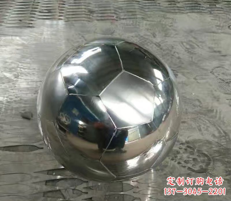 开封足球不锈钢体育器材雕塑
