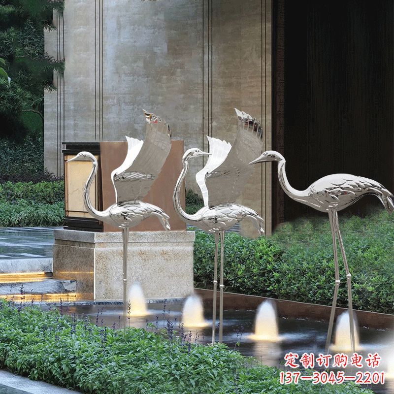 开封鹤雕塑-公园不锈钢镜面喷泉中的鹤雕塑